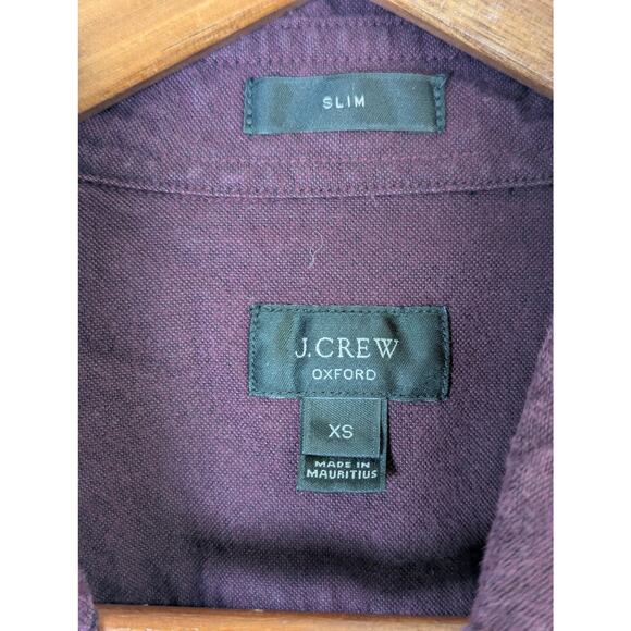 J Crew Slim Fit Button Down Oxford Shirt Mens XS Burgundy Classic Preppy Office - Picture 2 of 4